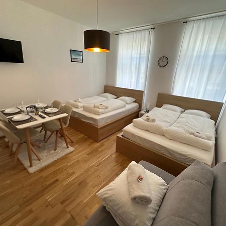 Cozy 5-Person Apartment In Vienna 6 Viena Exterior foto