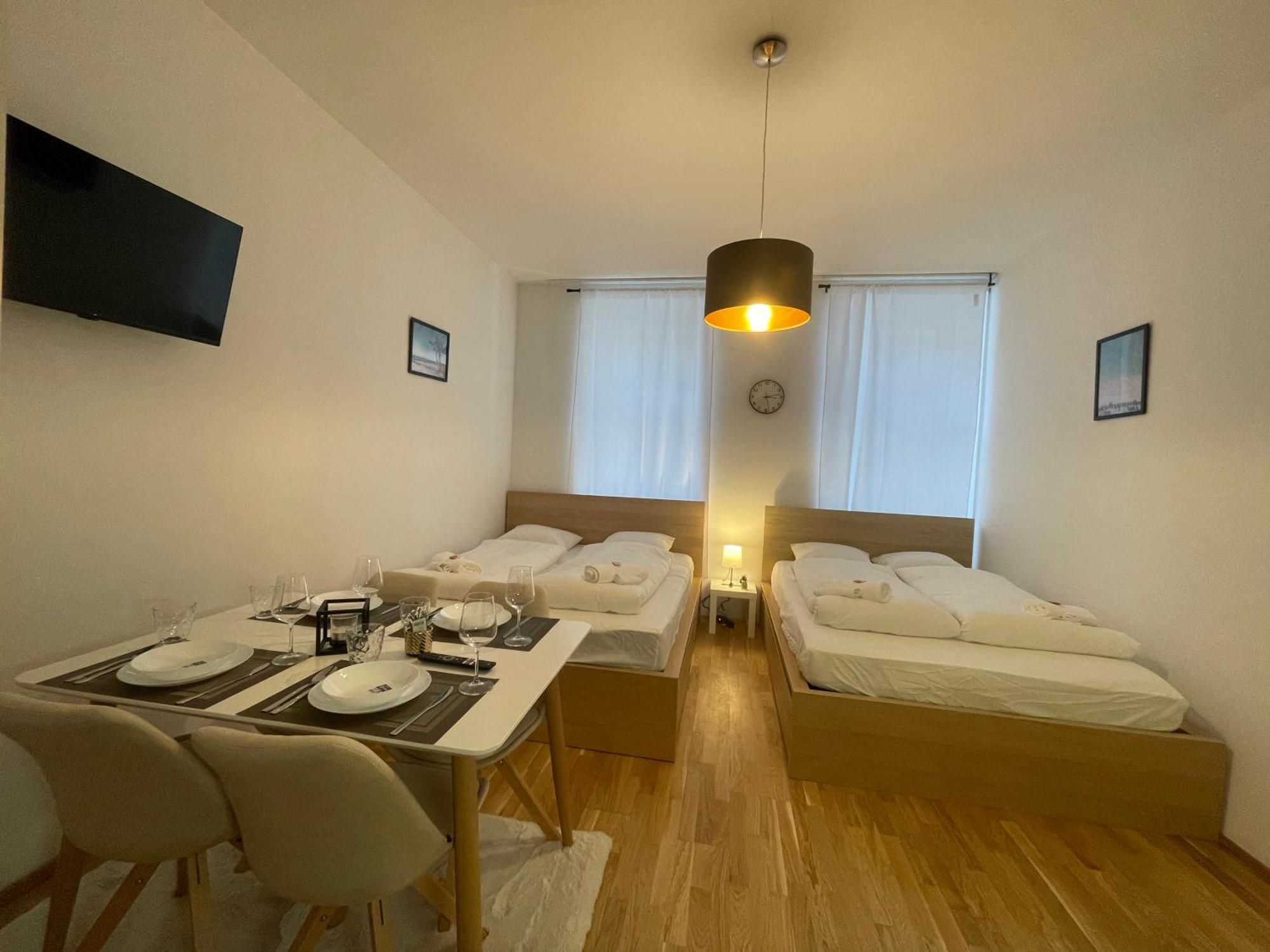 Cozy 5-Person Apartment In Vienna 6 Viena Exterior foto
